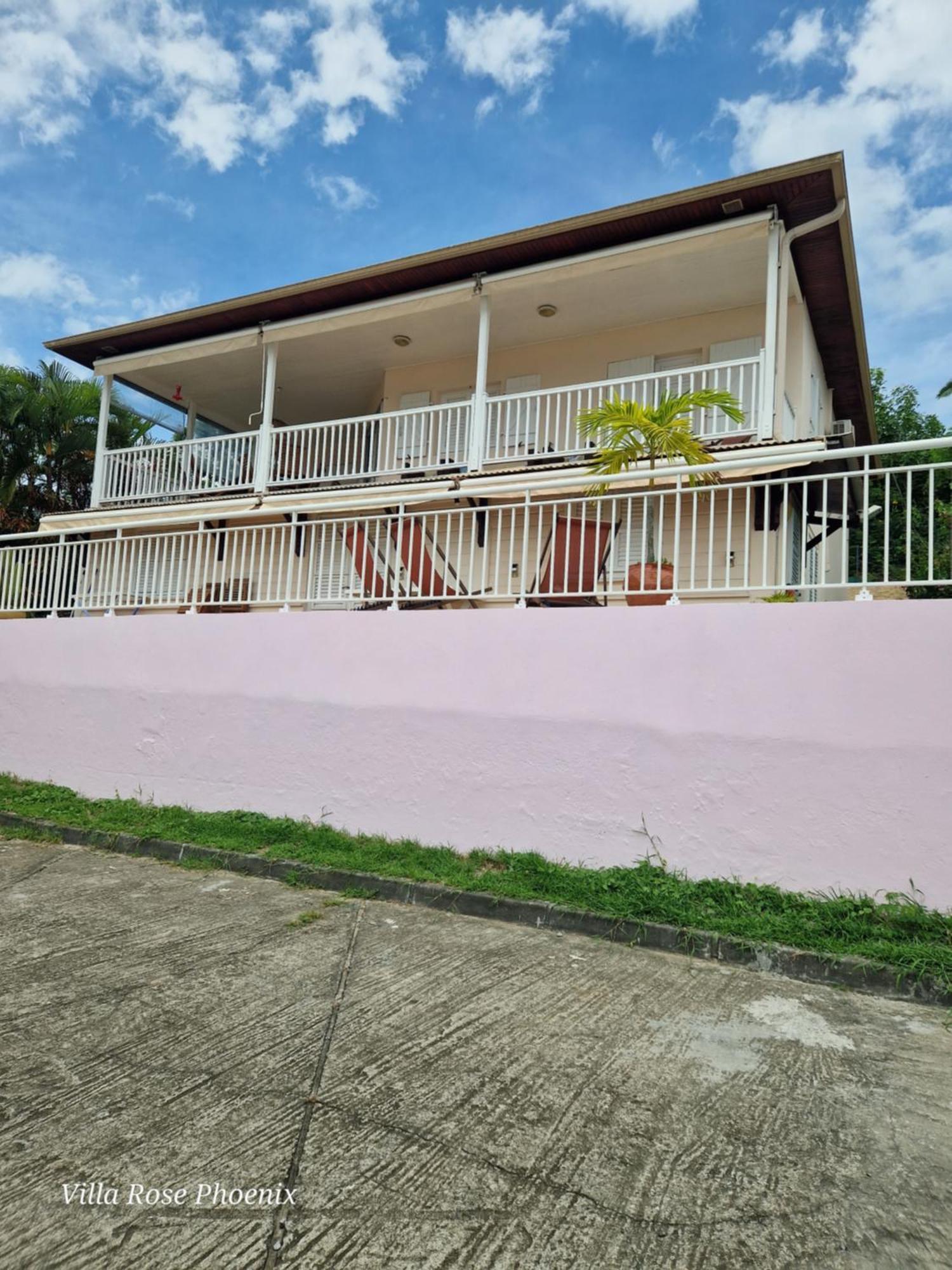 Rose Phoenix Rez-De-Jardin Piscine Et Vue Mer Les Anses-d'Arlets Exterior foto